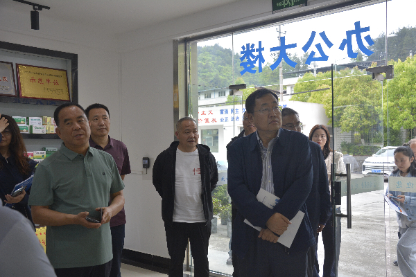 产品展示大厅1 (1).jpg